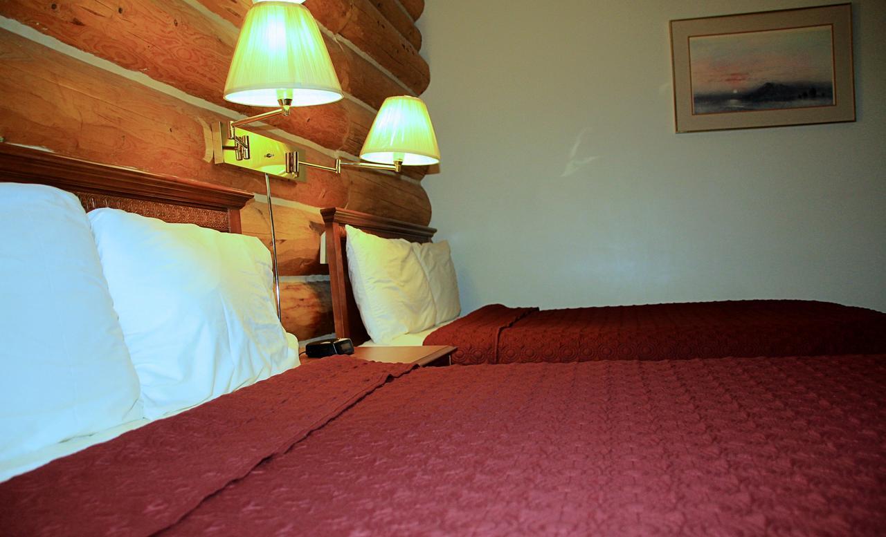 Cariboo Lodge Clinton Exterior foto